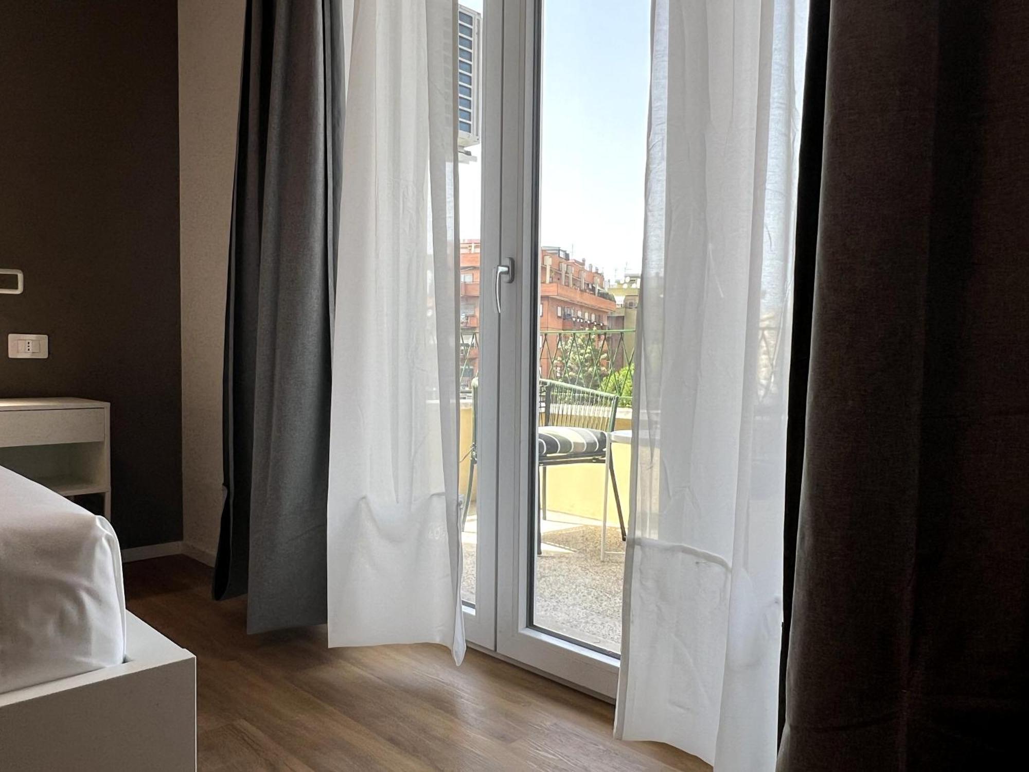 Near Vatican, Irnerio 47 Guest House Ρώμη Εξωτερικό φωτογραφία