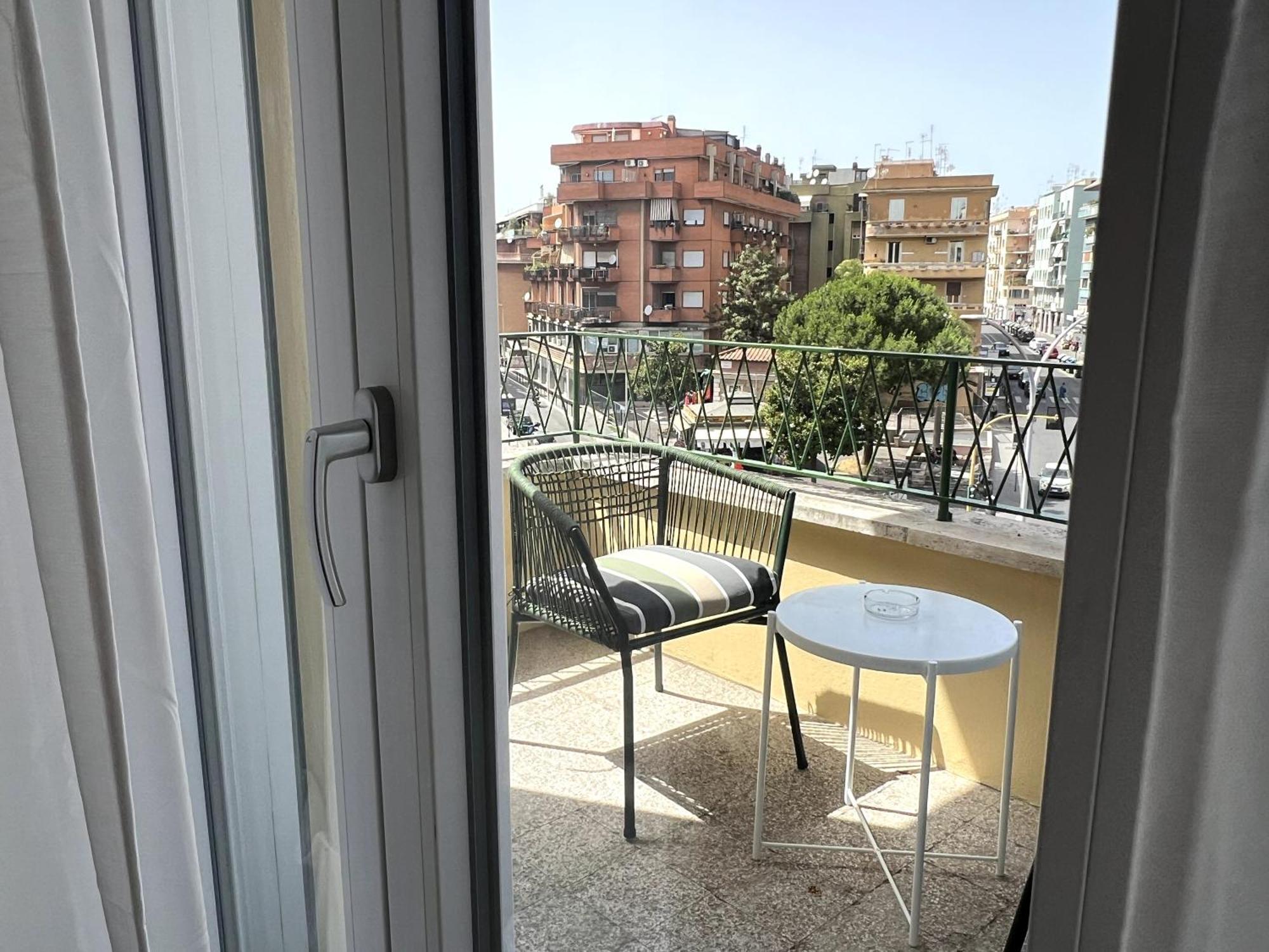 Near Vatican, Irnerio 47 Guest House Ρώμη Εξωτερικό φωτογραφία
